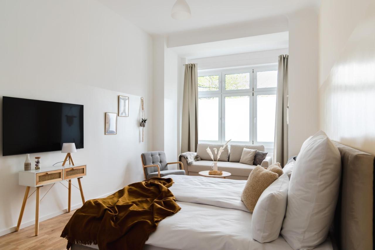 165m2 Downtown Family 5br, 3bath, Kids Room, 11min Alexanderplatz * Berlino
