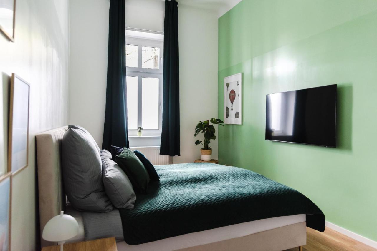 Appartamento 165m2 Downtown Family 5br, 3bath, Kids Room, 11min Alexanderplatz Berlino