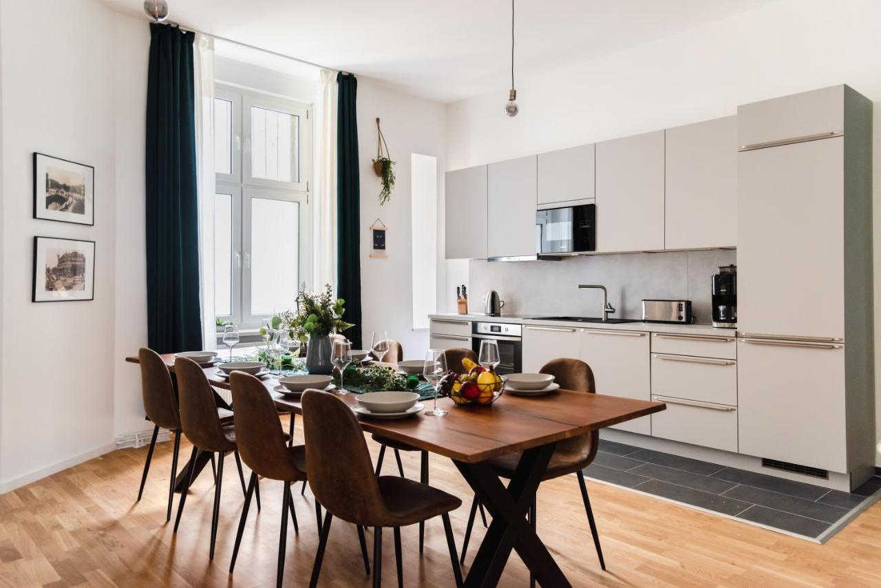 165m2 Downtown Family 5br, 3bath, Kids Room, 11min Alexanderplatz * Berlino
