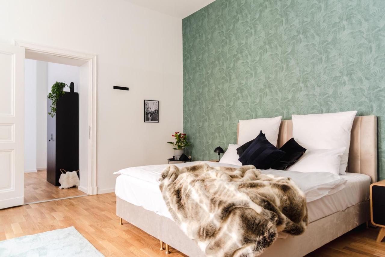 165m2 Downtown Family 5br, 3bath, Kids Room, 11min Alexanderplatz * Berlino