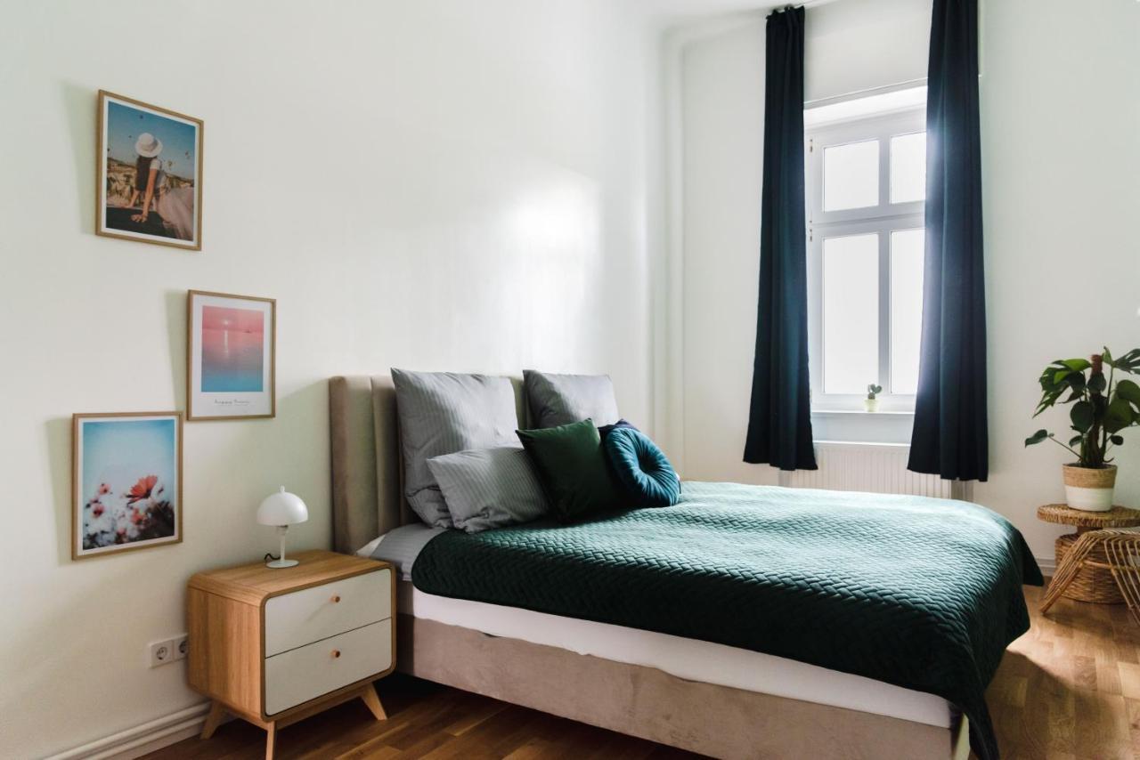 165m2 Downtown Family 5br, 3bath, Kids Room, 11min Alexanderplatz Appartamento Berlino